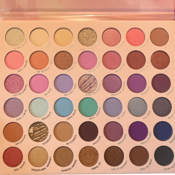 Dreamy Pastel Makeup Palette – Matte & Shimmer Shades - Picture 1 of 4